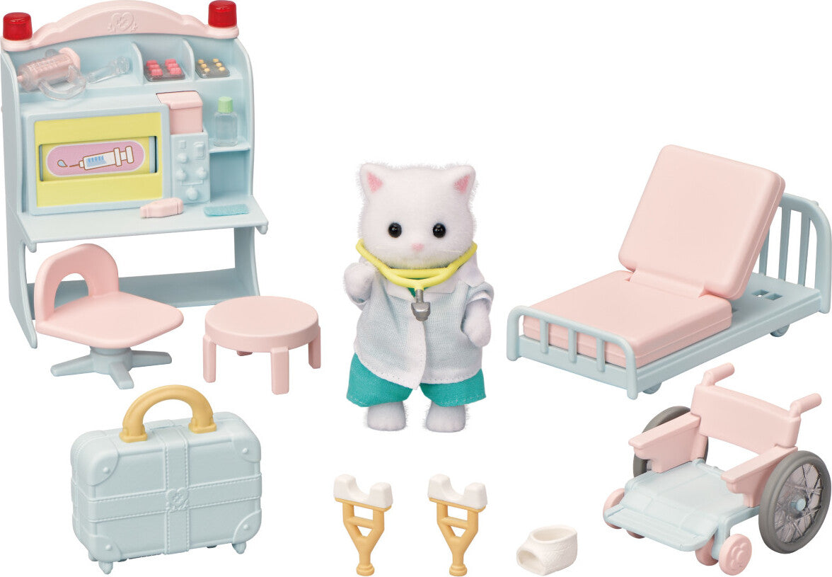 Calico Critters: Village Doctor Starter Set